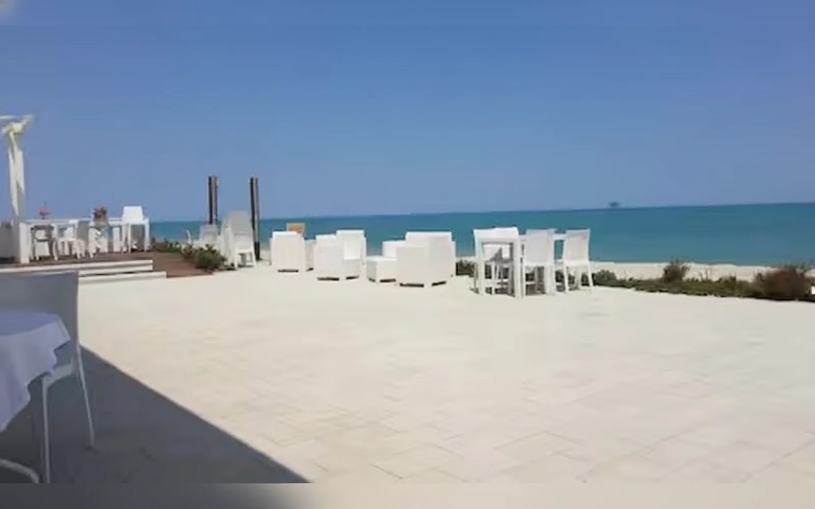 Esterni di Ca' del Maharajà Mare, Porto Sant'Elpidio (Marche) (foto 4)